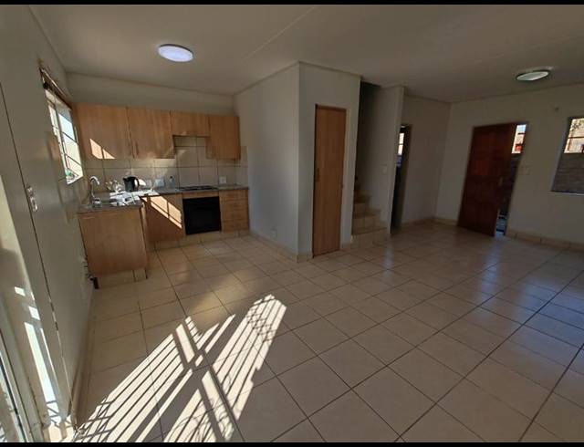 3 BEDROOM TOWNHOUSE FOR SALE IN ANNLIN